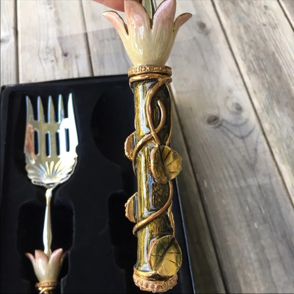 2 Saints Fork And Spoon Salad Serving Set - Picture 5 of 8